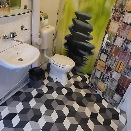Hotello Otel